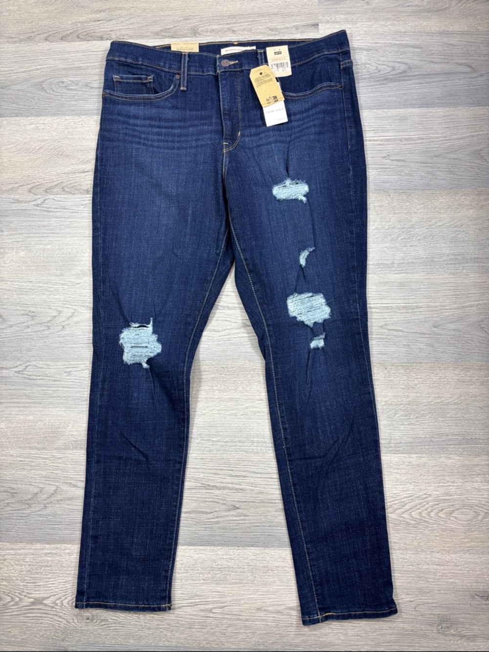 Levi's 311 Shaping Skinny Distressed Jeans - size‎ 32/14 Short NWT